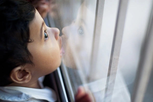 Improve Your Child's Safety Around Windows Using Stoppers and Guards