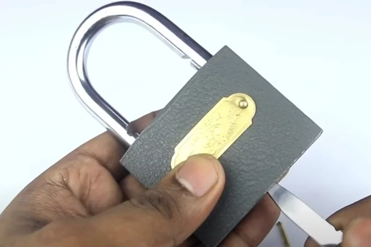 How to Open a Padlock without a Key